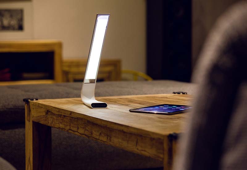 Stolní lampička LAMAX GentiLight Touch černá